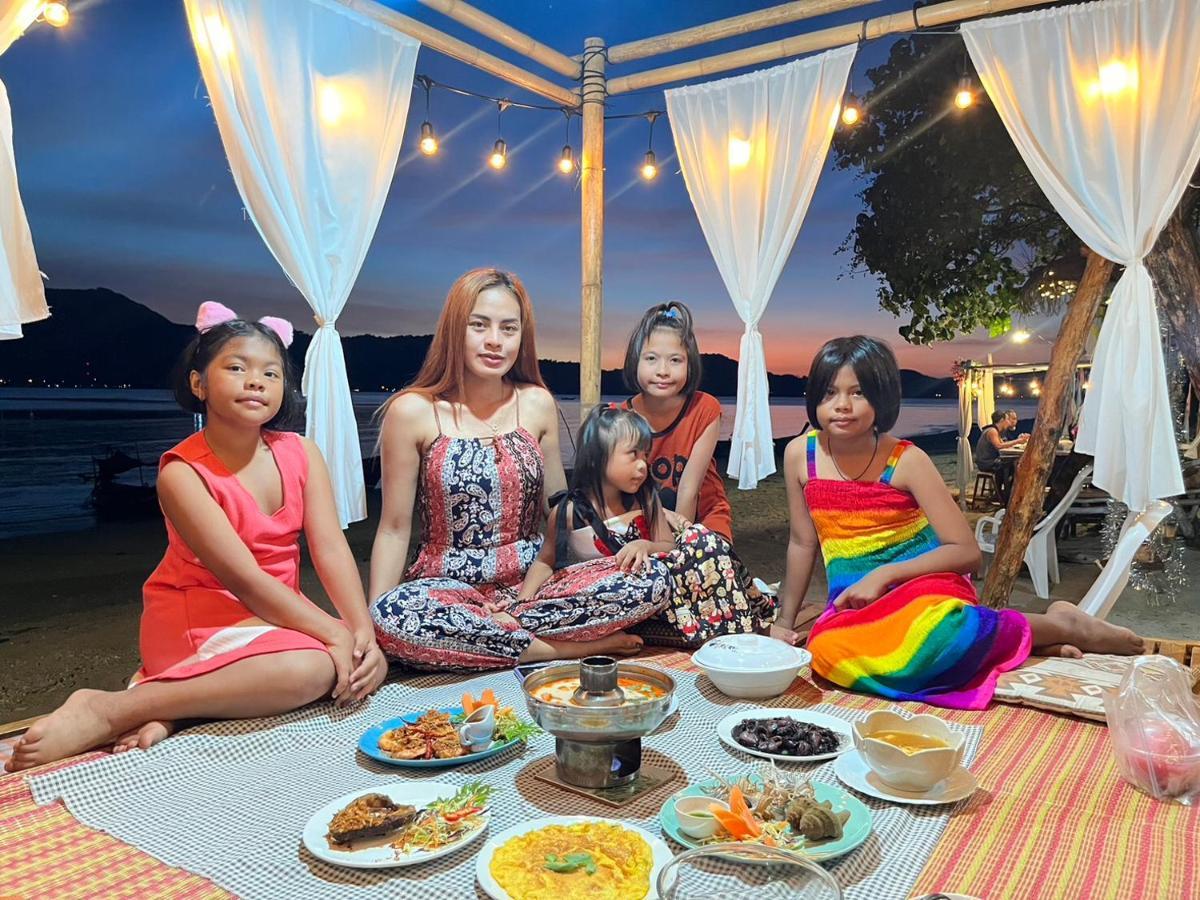 Malee Homestay Ko Por Exterior foto