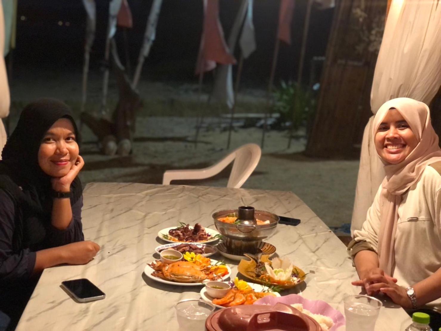 Malee Homestay Ko Por Exterior foto