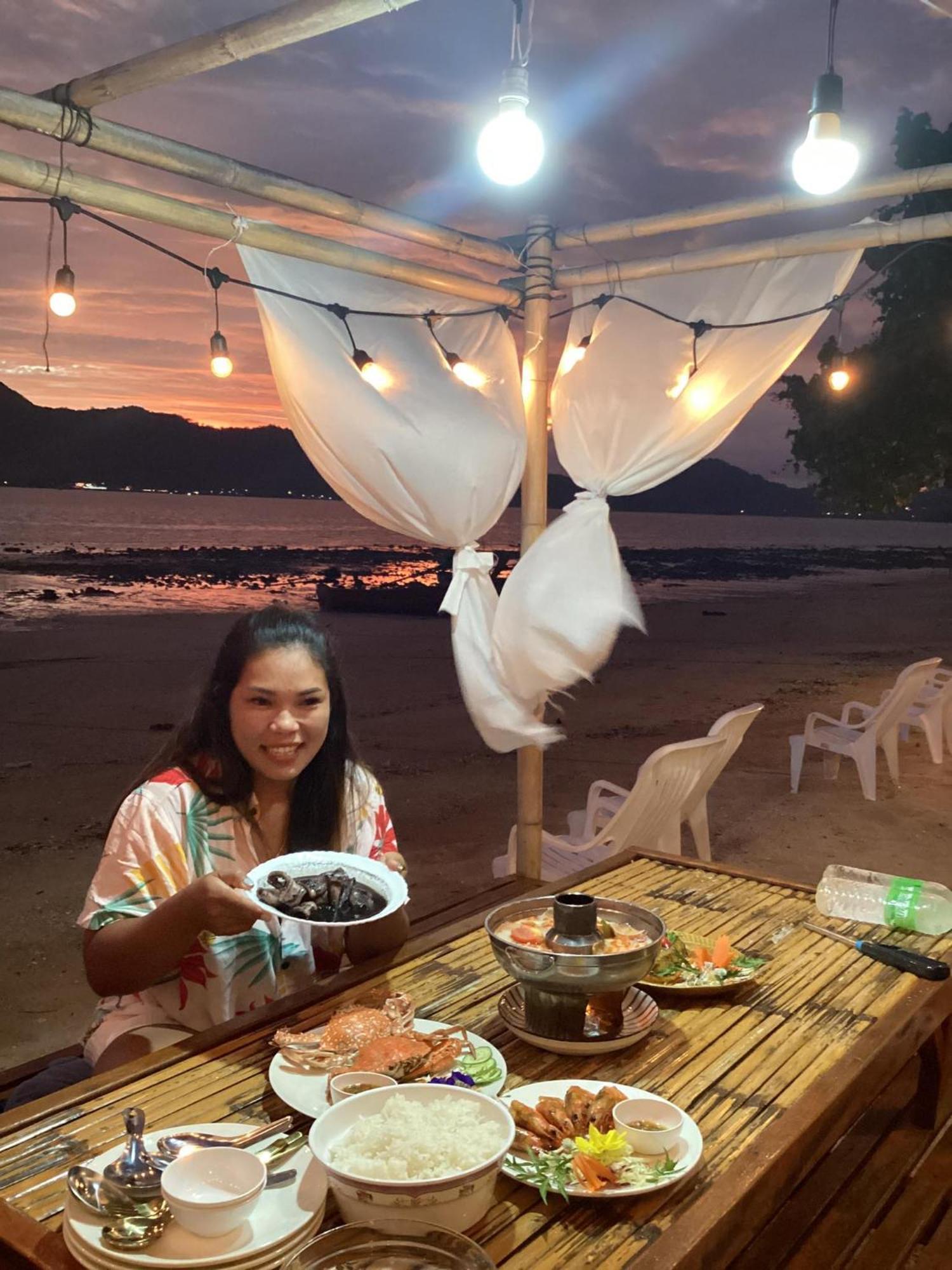 Malee Homestay Ko Por Exterior foto